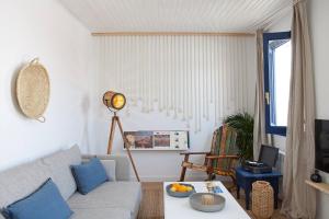 Perissa - 2 bedrooms and terrace in Trafalgar