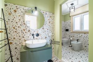 Superior One-Bedroom Apartment with Balcony