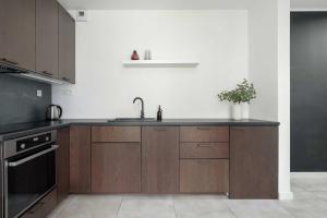 Modern Studio with Parking near Lake Malta by Noclegi Renters