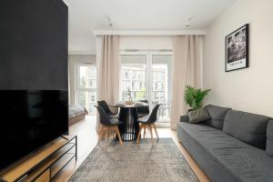 Modern Studio with Parking near Lake Malta by Noclegi Renters