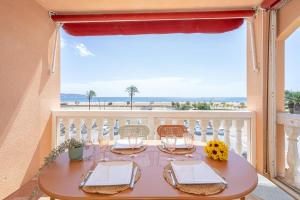 419-Apartamento primera linea de playa