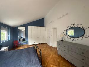 Stunning view designer apartment