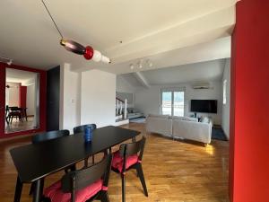 Stunning view designer apartment