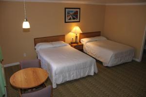 Double Room with Two Double Beds room in Villa Inn