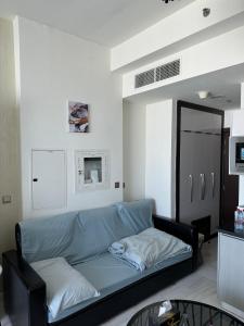 Bayz Business Bay Lux Studio with Resort Amenities