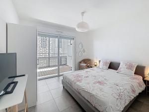 Le Naïa, Cosy & Chic à Port Marianne, parking.