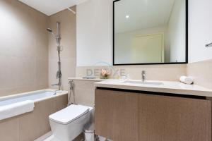 Boulevard Views, Steps from Burj Khalifa & Dubai Mall, Near Metro Station and Few Mins Drive to Dubai Marina - Burj Crown, Downtown Dubai by Deluxe Holiday Homes