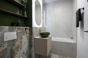 Plaza Residence Studio 5