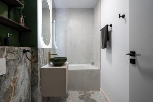 Plaza Residence Studio 5