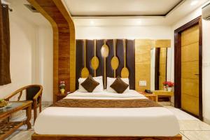 FabHotel Church View - 500m from New Delhi Railway Station