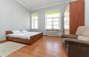 Простора 3 кімнатна біля Майдану Незалежності