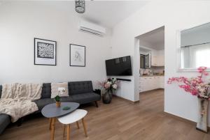 Modern & Charming Apartment