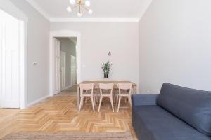 Central Daydream Apartment