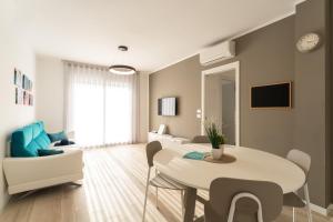 Sun Beach Residence con Piscina - Piazza Brescia - Adria Holiday Jesolo - FAMILY APARTMENTS
