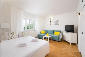 Nowolipie 531 Apartment by BookingHost