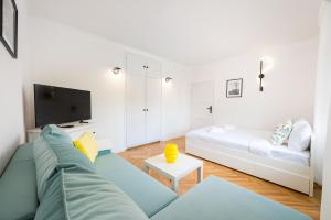 Nowolipie 531 Apartment by BookingHost