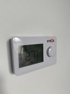 Airport White Hideway & Parking