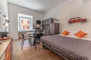 Anna Bijoux - Vatican City & Metro Ottaviano