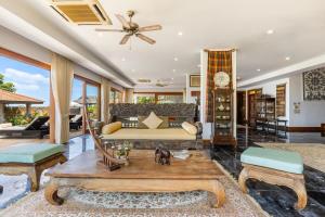 Baan Phuttarak Villa - 4BR Private Sea View