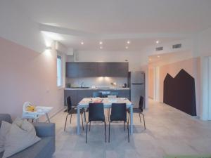 150m dal Mare, Ampio Trilocale con 2 bagni e AC