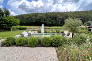 Maison des Vignes Swimming pool and charm in Lauris