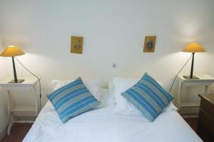 Maisons de vacances Holiday Home in Lourmarin Stunning View of the Chateau : photos des chambres