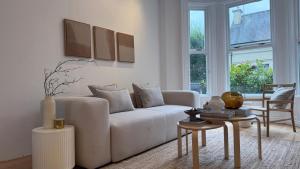 Elegant City Home| Roof Top Terrace | Parking