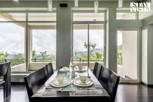 StayVista at Sandes Farview with Bonfire