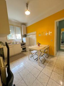Appartements Appartement cosy proche metro 8 : Appartement 1 Chambre