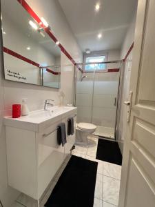 Appartements Appartement cosy proche metro 8 : photos des chambres