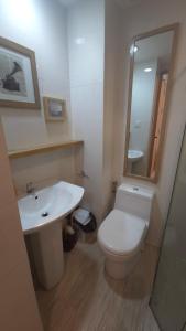 Ohana Suites 2 Studio Lot 8 Condo Near Ayala Cebu City with fast Wifi and Netflix