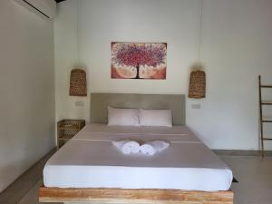 Ahangama Entire 3 Bedroom Villa with Pool near Kabalana Beach