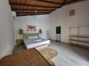 Ahangama Entire 3 Bedroom Villa with Pool near Kabalana Beach