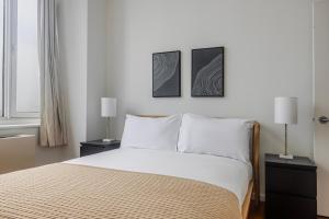 Blueground Hells Kitchen BBQ nr Hudson River NYC-1820