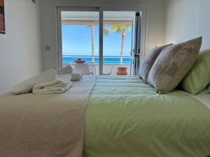 Great apartment facing the sea