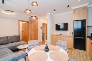 Elegant 2BR Escape - Zorilor Charm with Parking