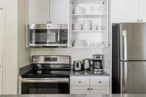 Blueground Pasadena pool nr Pasadena Park LAX-1391