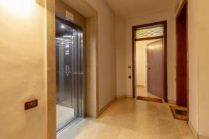 Giulio Apartment-Train Station