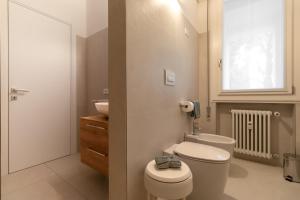 Giulio Apartment-Train Station