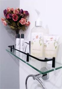 Central, Secure & Stylish Stay in Randhart