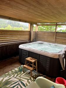 Chalets Chalet de Luxe Spacieux -12 pers- Sauna & Jacuzzi : Chalet