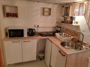 Studio au calme dans propriété avec jardin