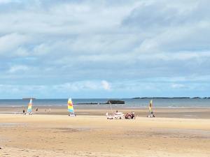 Maisons de vacances Les heures tranquilles - Vue mer - 50m de la plage : photos des chambres