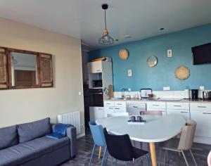 Maisons de vacances Les heures tranquilles - Vue mer - 50m de la plage : photos des chambres