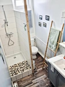 Maisons de vacances Les heures tranquilles - Vue mer - 50m de la plage : photos des chambres