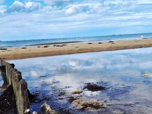 Maisons de vacances Les heures tranquilles - Vue mer - 50m de la plage : photos des chambres