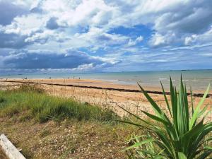 Maisons de vacances Les heures tranquilles - Vue mer - 50m de la plage : photos des chambres