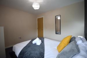 Sandringham Ground Floor Apt Dbl Bed & Parking