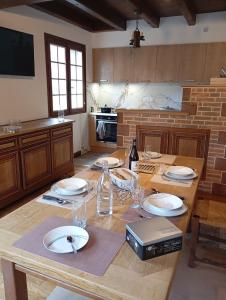 Maisons de vacances Lou Barry : Maison 2 Chambres