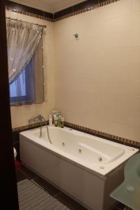 Seaview Penthouse with Hidden Beach